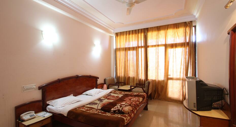 Ashiyana Continental Hotel, Mussoorie 3